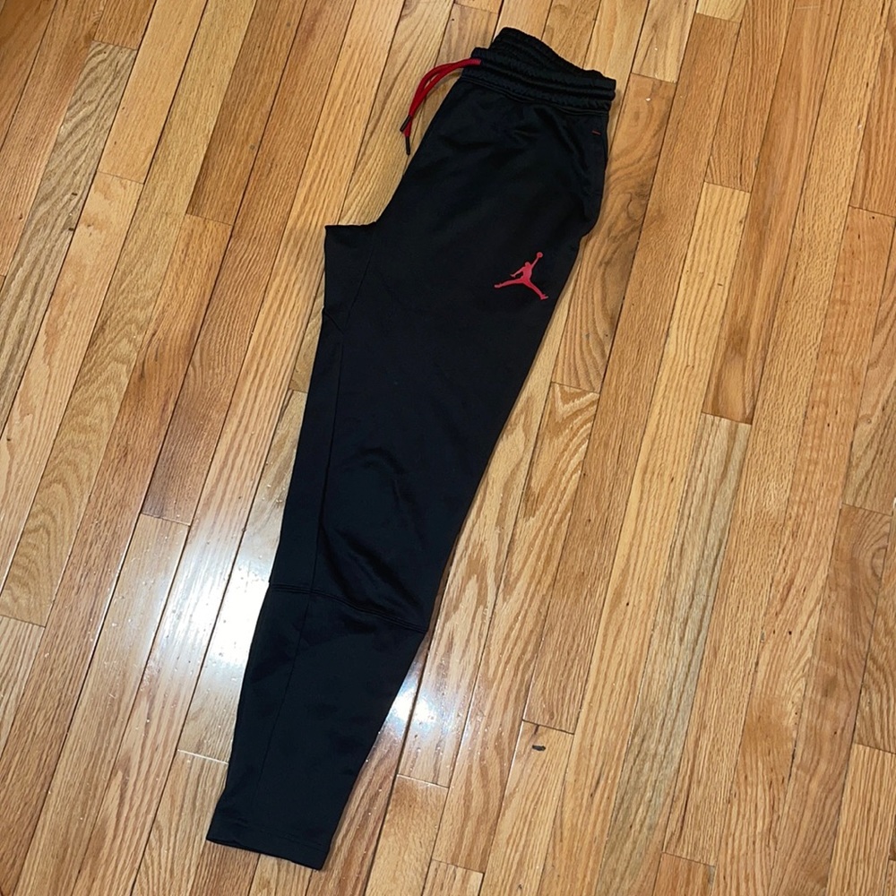 Jordan sweats😍